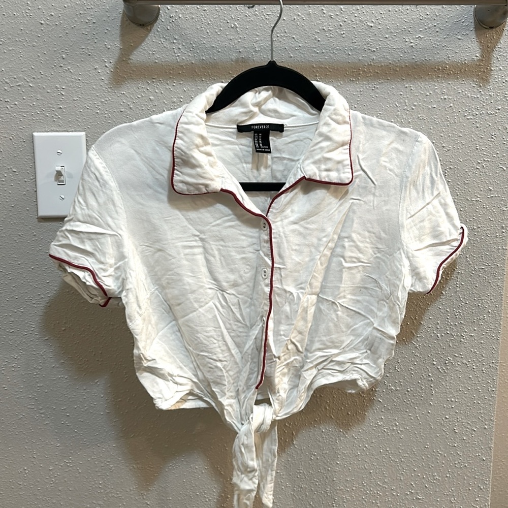 Forever 21 white crop top w/collar